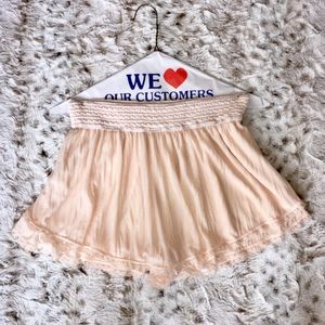 ❗️LAST CHANCE❗️ Express skort w crochet detailing